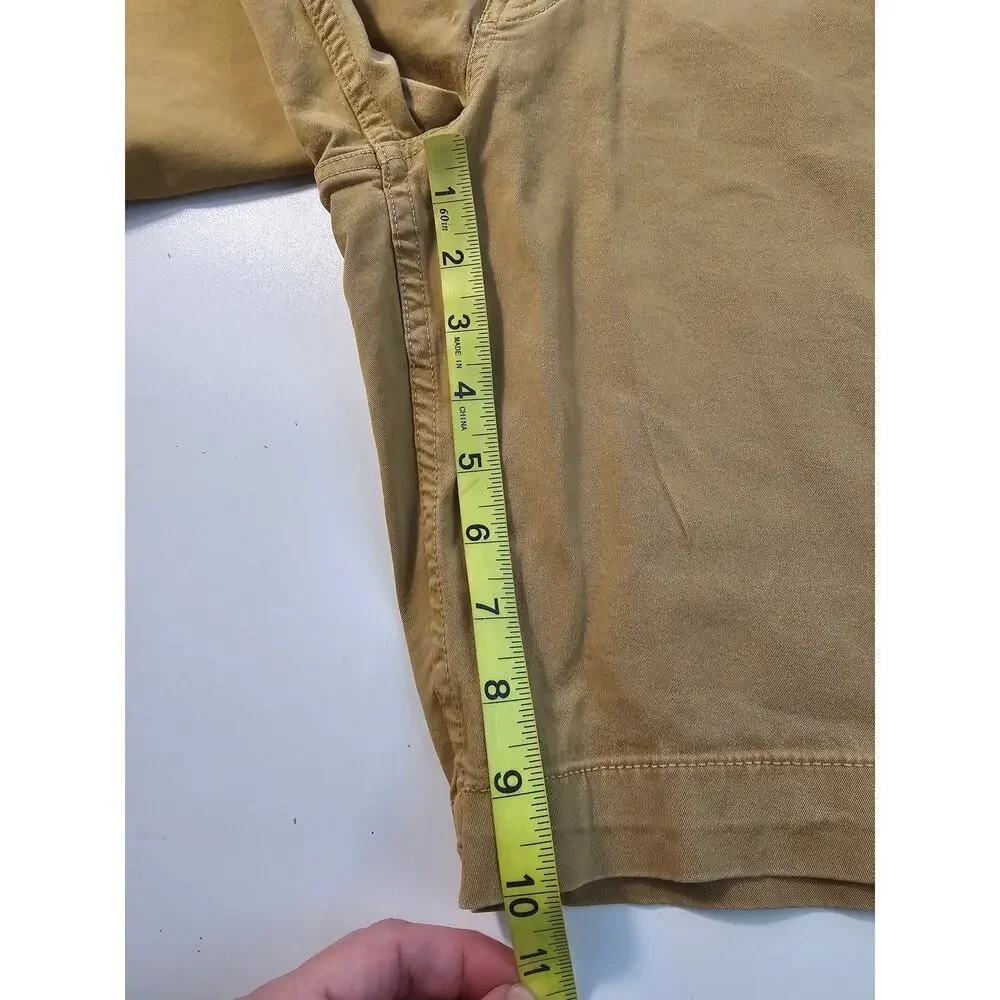 The North Face size 40 khaki shorts chino flat front casual everyday 90s preppy_